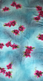 Pareo de seda azul con flores fucsias - Soierie Huo